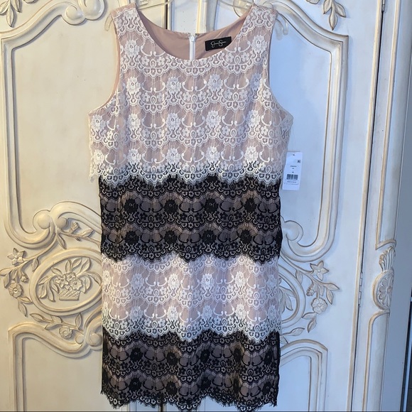 Jessica Simpson multilayer lace dress. Tan lining. Size 10. - Picture 3 of 8
